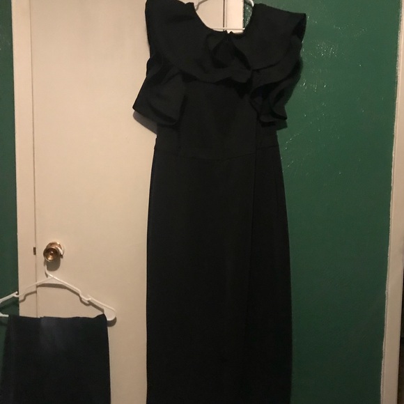 Black dress - Picture 2 of 2